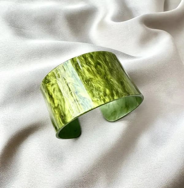 Resin cuff bracelet in several colors
