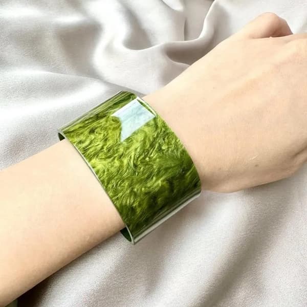 Resin cuff bracelet in several colors