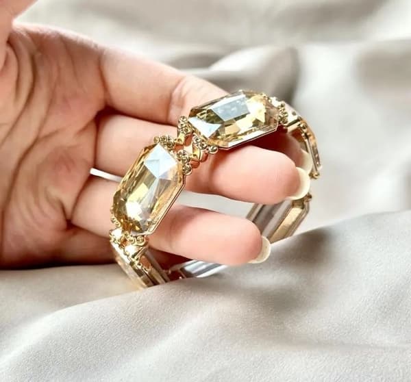 Armband med rhinestones i flera färger
