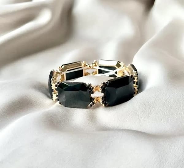 Armband med rhinestones i flera färger