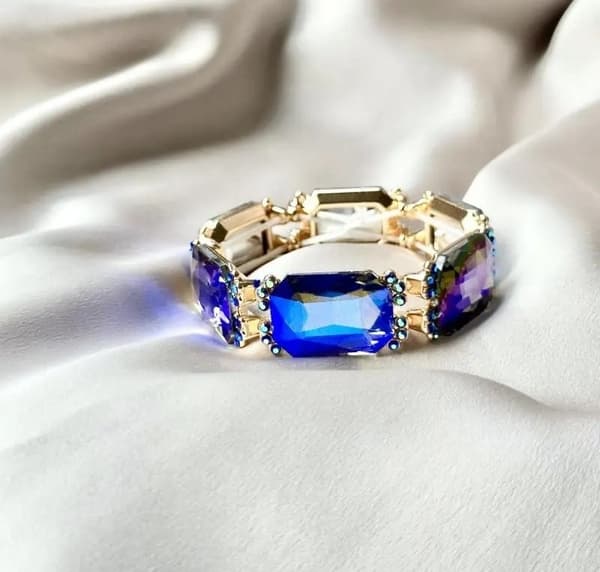 Armband med rhinestones i flera färger