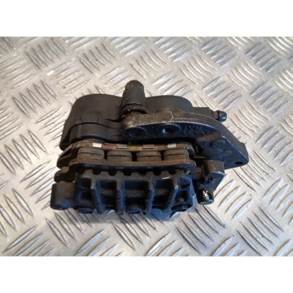 höger fram bromsok honda nt 650 v ntv deauville rc47- USED