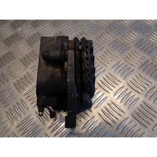 främre bromsok skoter honda fjs 600 silverwing 2002- USED