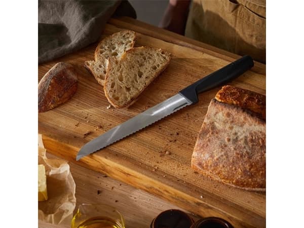 Fiskars Hard Edge - Brødkniv - 21.8 cm