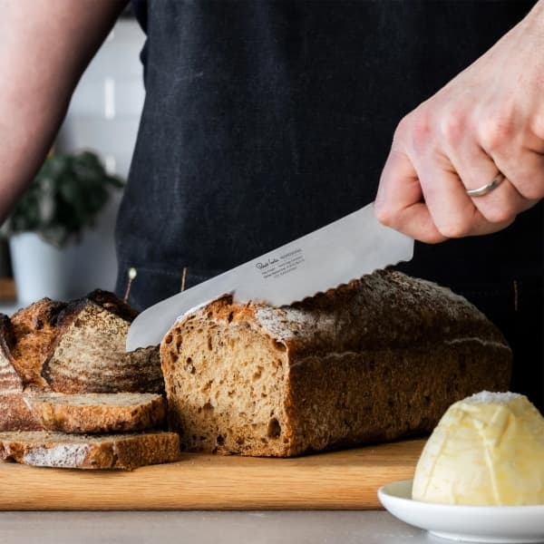 Professional Bread Knife, 22cm - Robert Welch