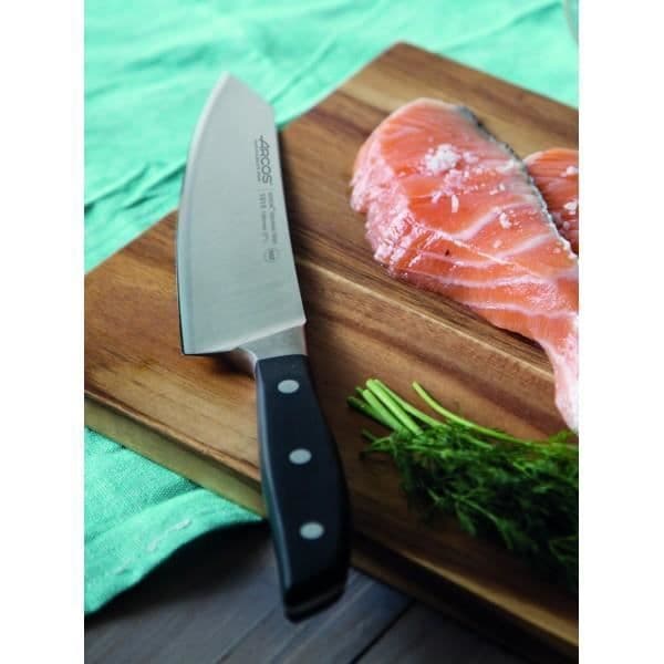 Kniv 25cm modell Chef Arcos Manhattan smidd Svart