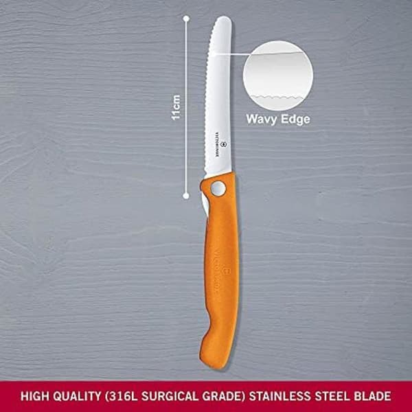 Victorinox, Swiss Classic, Professionell tomat- och bordskniv, Extra vass blad, sågtandat egg, 11 cm, Stål