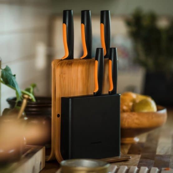 Fiskars Set med 5 knivar i bambublock Functional Form 1057552