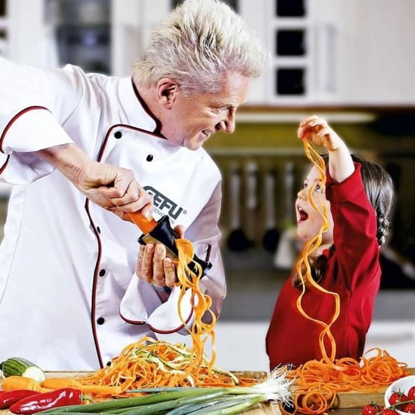 Gefu Ensemble spiralhyvlar Spirelli och köks tång