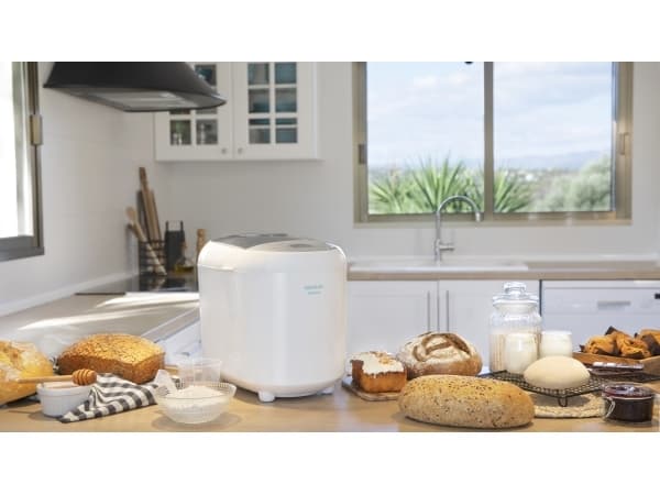 Cecotec Bread&Co 1000 Delicious, 1 kg, Katseluikkuna, Ajastin, Säädettävä reunanruskistuksen hallinta, Pidä lämpimänä-toiminto, 550 W