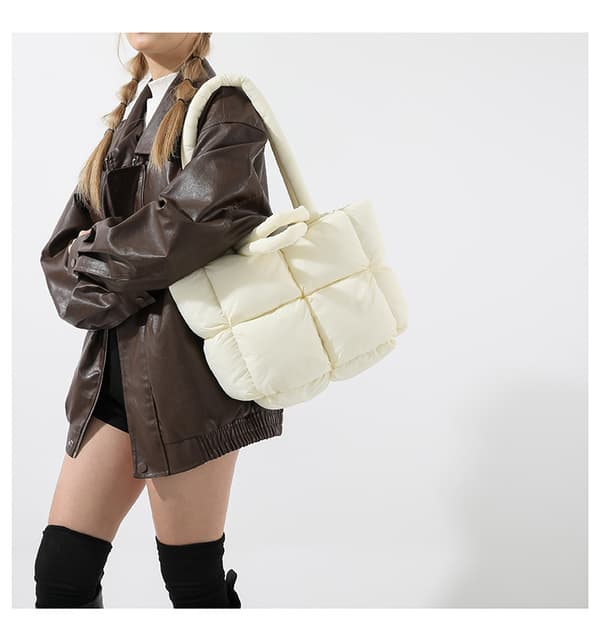INF Stor Puffer Tote Bag Axelväska