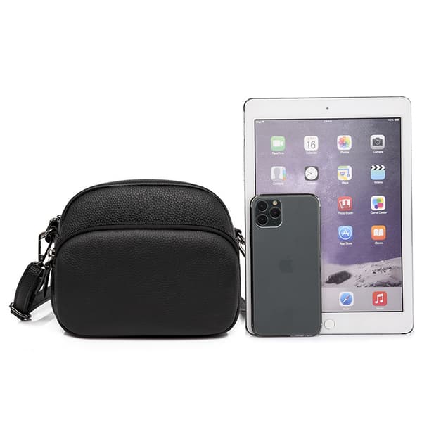 INF Crossbody-veske i ekte skinn - stilig og romslig