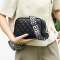 Pikkukuva 3 / 8: INF Nahkainen timanttitiloiltu crossbody-laukku vetoketjullisella taskulla 0