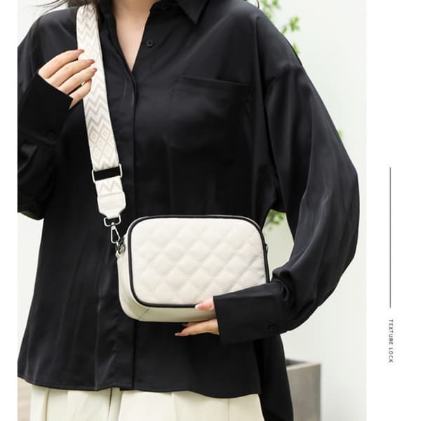 INF Nahkainen timanttitiloiltu crossbody-laukku vetoketjullisella taskulla 0