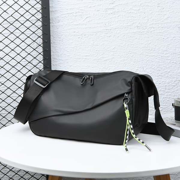INF Nylon Bröstväska - Multifunktionell Axelremsväska för Vardagsbruk
