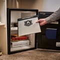 Miniatyrbild 3 av 5: MASTERLOCK Brandsäker dokumentväska FBWLZ0EURHRO