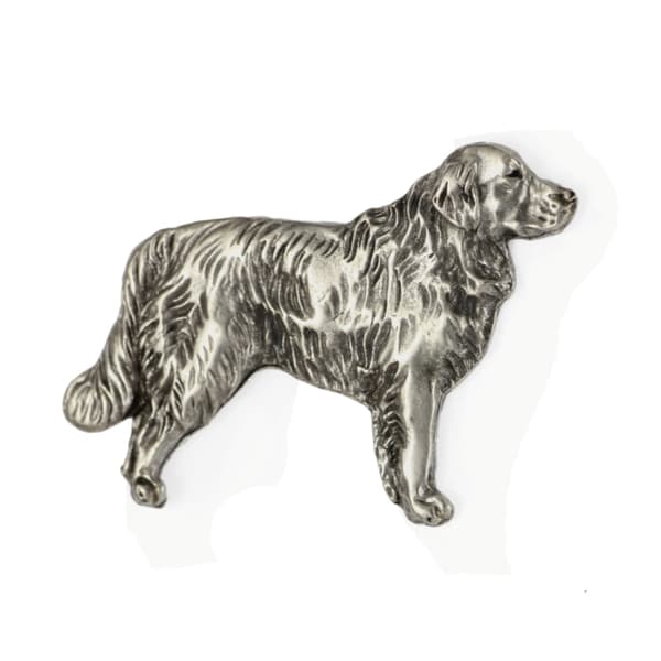Kultainennoutaja - rintakoru koiralla lahjarasiassa, tyylikäs pinssi, Art-Dogin rintaneula