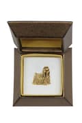 Miniatyrbillede 2 af 7: Yorkshire Terrier, York, York, Yorkie - hundebroche i en dekorativ æske, elegant forgyldt nål, Art-Dog jakkestift
