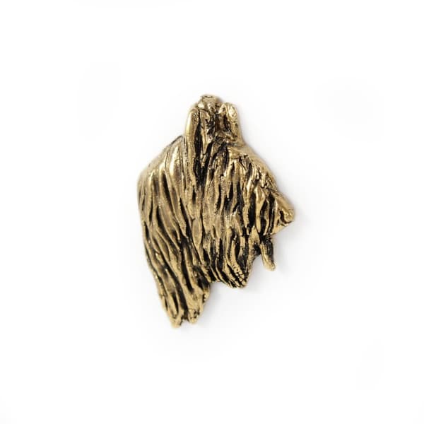 French Shepherd Briard, Berger de Brie - hundebroche i en dekorativ æske, elegant guldbelagt nål, Art-Dog jakkestift