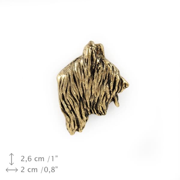 French Shepherd Briard, Berger de Brie - hundebroche i en dekorativ æske, elegant guldbelagt nål, Art-Dog jakkestift