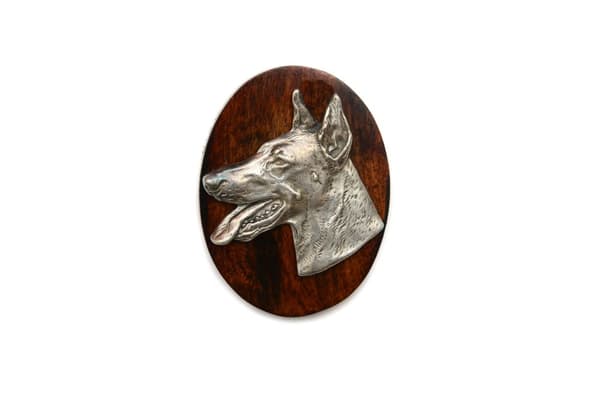 Doberman, Dobermann II - koiranäyttelyn rintakoru, aloitusnumeroklipsi, pinssi koiran kanssa by Art-Dog