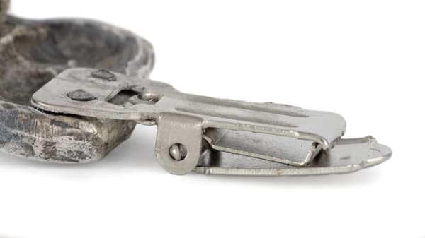 American Staffordshire terrier, Amstaff, Amstaf I - broche med clips, startnummerholder, forsølvet nål til hundeudstillinger af Art-Dog