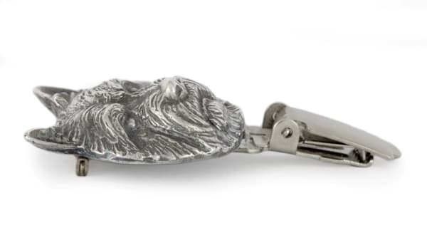 Norwich Terrier - broche med clips, startnummerholder, forsølvet hundeudstillingsnål fra Art-Dog