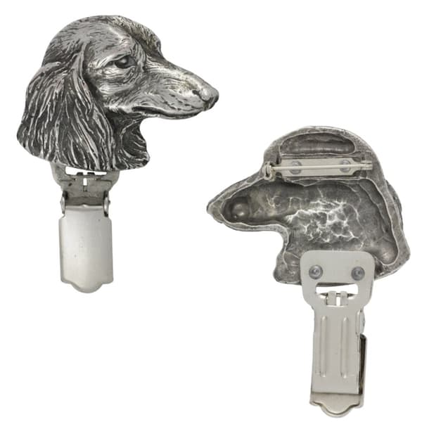 Pitkäkarvainen mäyräkoira - rintakoru klipsillä, aloitusnumeron pidike, hopeoitu neula koiranäyttelyihin Art-Dog