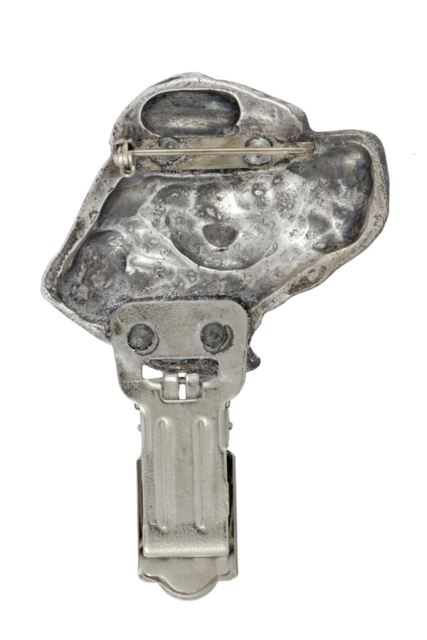 Staffordshire Bull Terrier, Staffik, Staffi - broche med clips, startnummerholder, gave til en hundeudstilling af Art-Dog