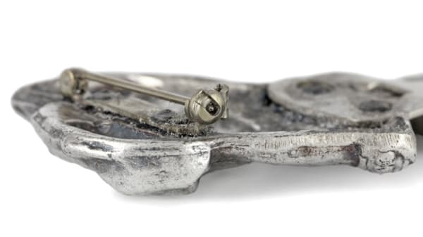 Staffordshire Bull Terrier, Staffik, Staffi - broche med clips, startnummerholder, gave til en hundeudstilling af Art-Dog