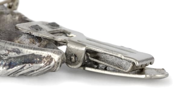 Schnauzer, Schnauzer I - broche med clips, startnummerholder, gave til hundeudstilling af Art-Dog