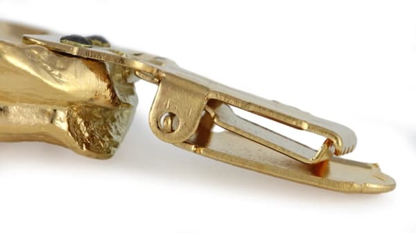 Korthåret gravhund - broche med clips, guldbelagt holder til startnummer, elegant nål til hundeudstilling af Art-Dog