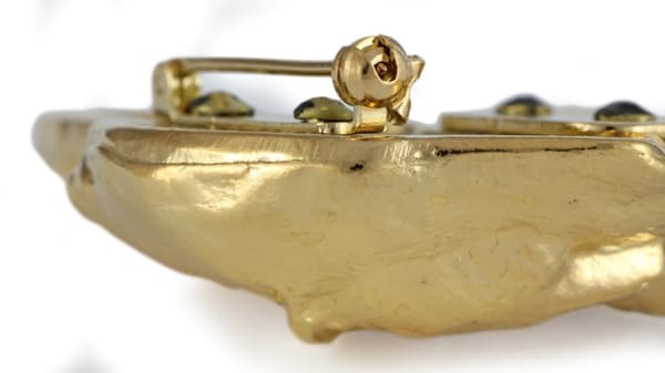 Korthåret gravhund - broche med clips, guldbelagt holder til startnummer, elegant nål til hundeudstilling af Art-Dog