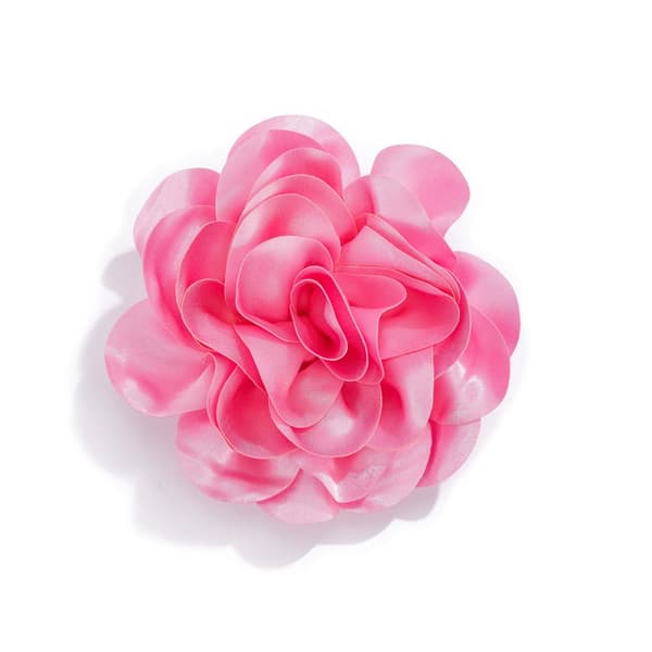 INF Overdreven Stor Blomst Broche i Satin Stof