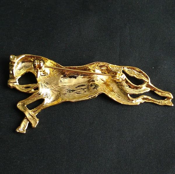 Brosch Häst