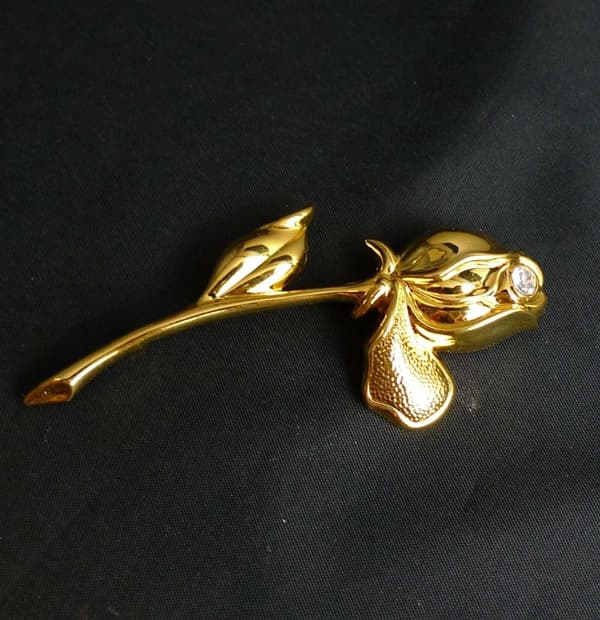 Brosch Blomma