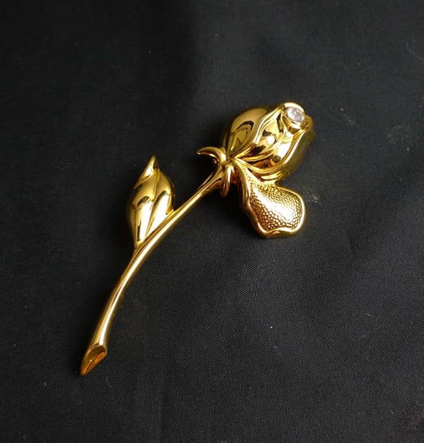 Brosch Blomma