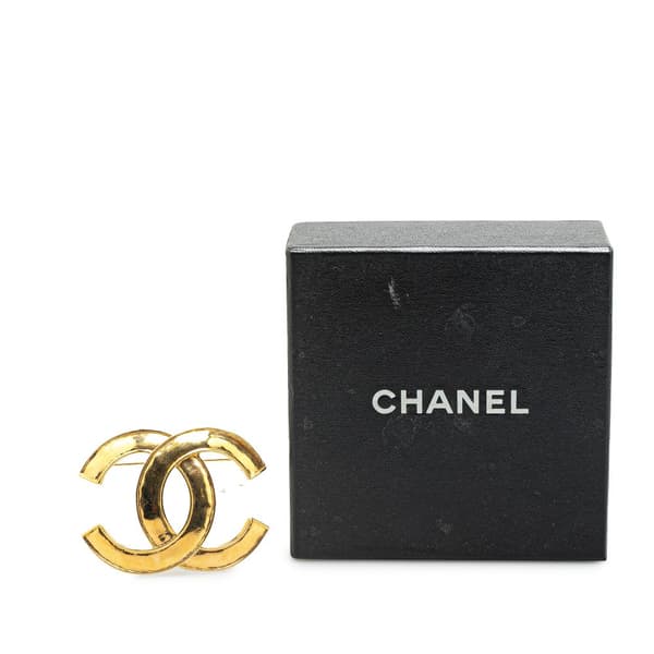 Pre-owned Chanel Gold Plated CC Brooch Gold