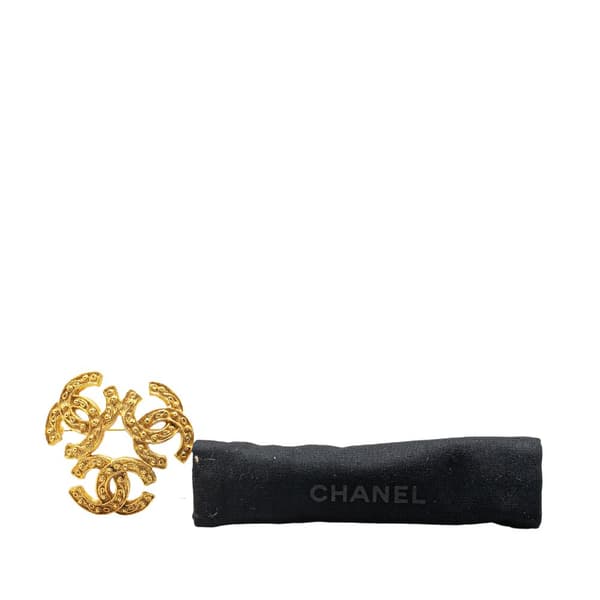 Pre-owned Chanel Gold Plated Triple CC Brooch Gold