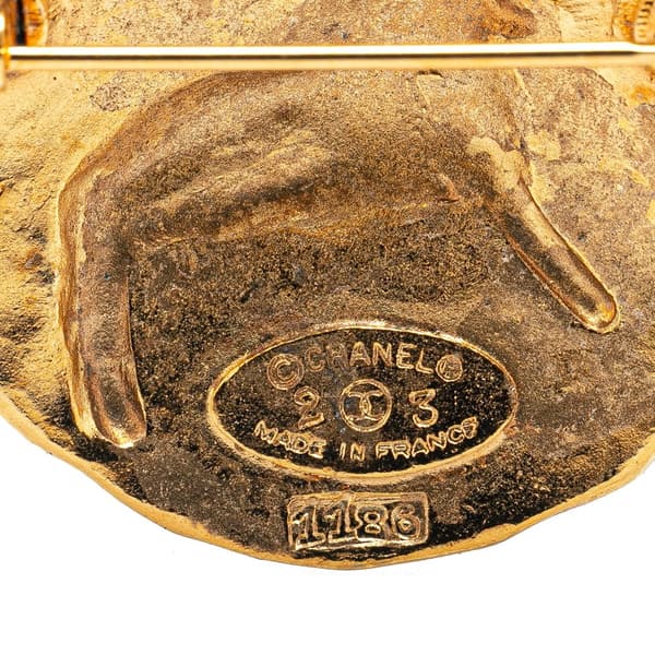 Pre-owned Chanel Gold Plated CC Round Lion Brooch Gold