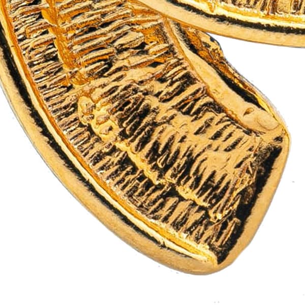 Pre-owned Chanel Gold Plated CC Quilted Brooch Gold