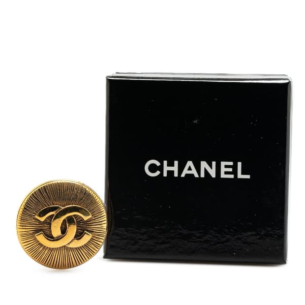 Pre-owned Chanel Gold Plated CC Round Brooch Gold