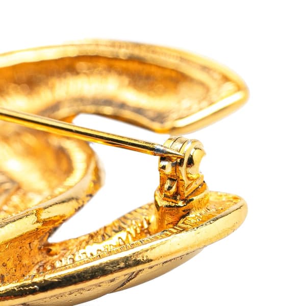 Pre-owned Chanel Gold Plated CC Quilted Brooch Gold