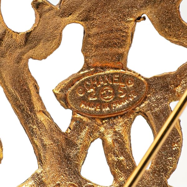 Pre-owned Chanel Gold Plated CC Filigree Brooch Gold