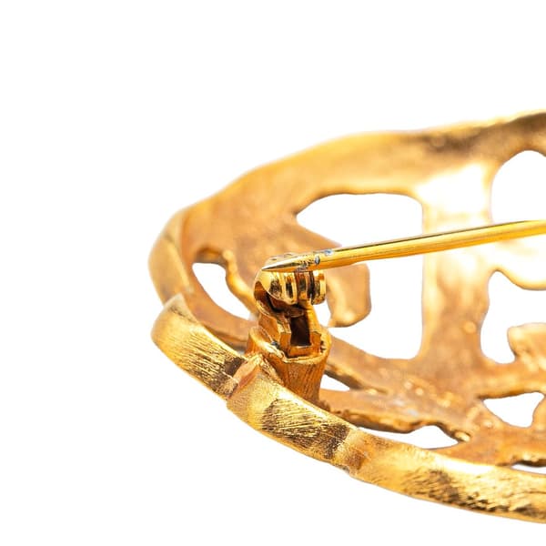 Pre-owned Chanel Gold Plated CC Filigree Brooch Gold