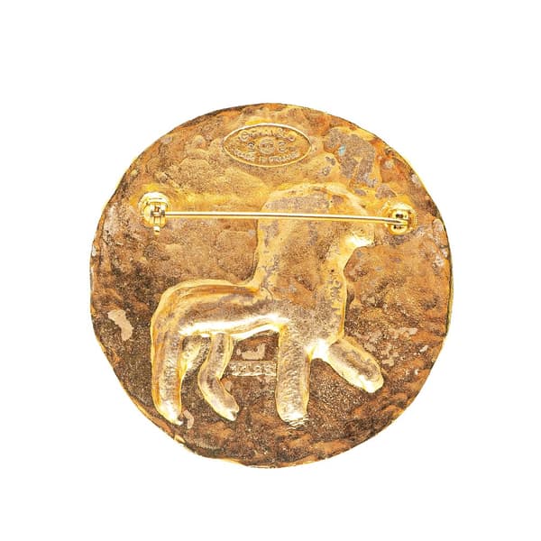 Pre-owned Chanel Gold Plated CC Round Lion Brooch Gold