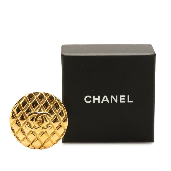 Pre-owned Chanel Gold Plated CC Quilted Round Brooch Gold