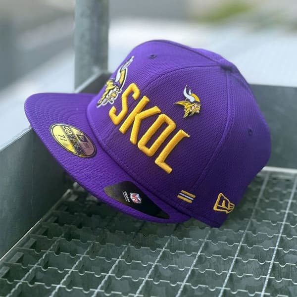 NFL Universal Bijoux Caps PIN New England Patriots Hjässa