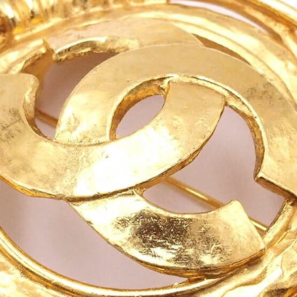 Pre-owned Chanel Gold Plated CC Brooch Gold