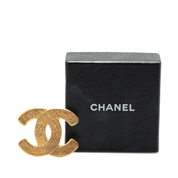 Pre-owned Chanel Gold Plated CC Brooch Gold